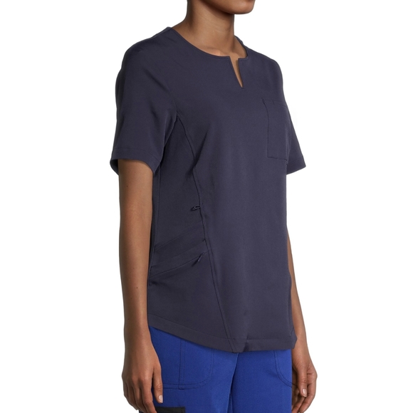 Cuddle Duds scrub top navy - Picture 9 of 10